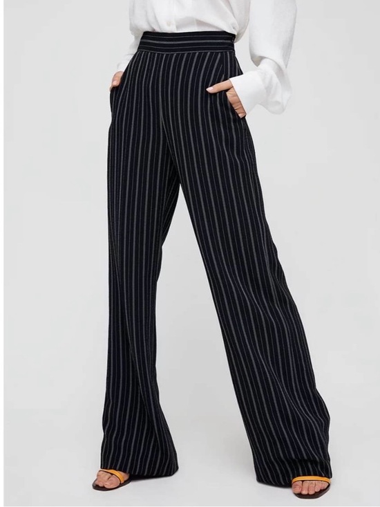 Aritzia Pants - NEW Aritzia Wilfred Clarisse Wide-Leg Pinstripe Pants in Black